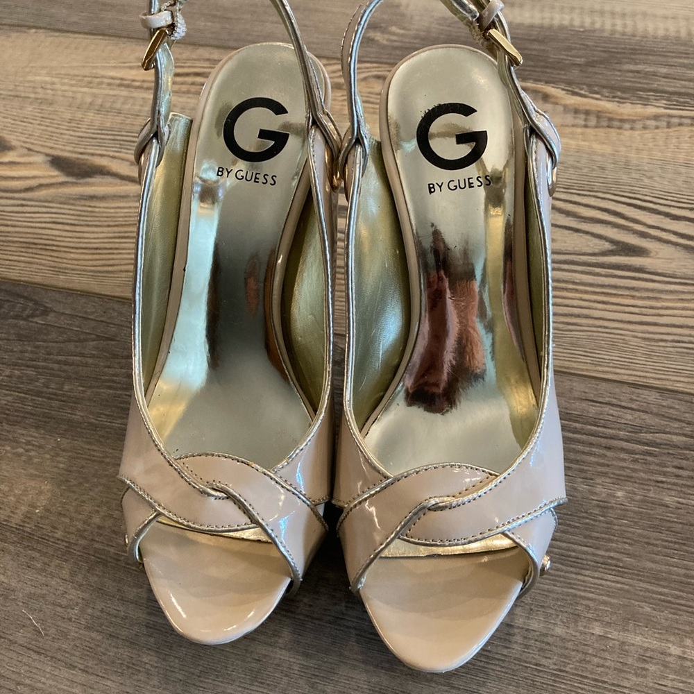 G By Guess beige platform heels Sz 7